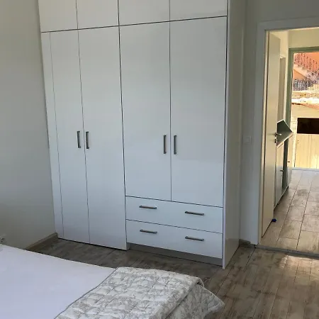 Modern On The Sea *