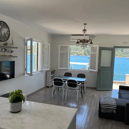 Modern On The Sea *